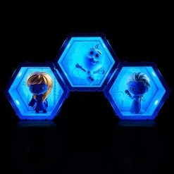 WOW Pods Disney Frozen Elsa Princess Swipe To Light Connect Figure Collectible Action Figures