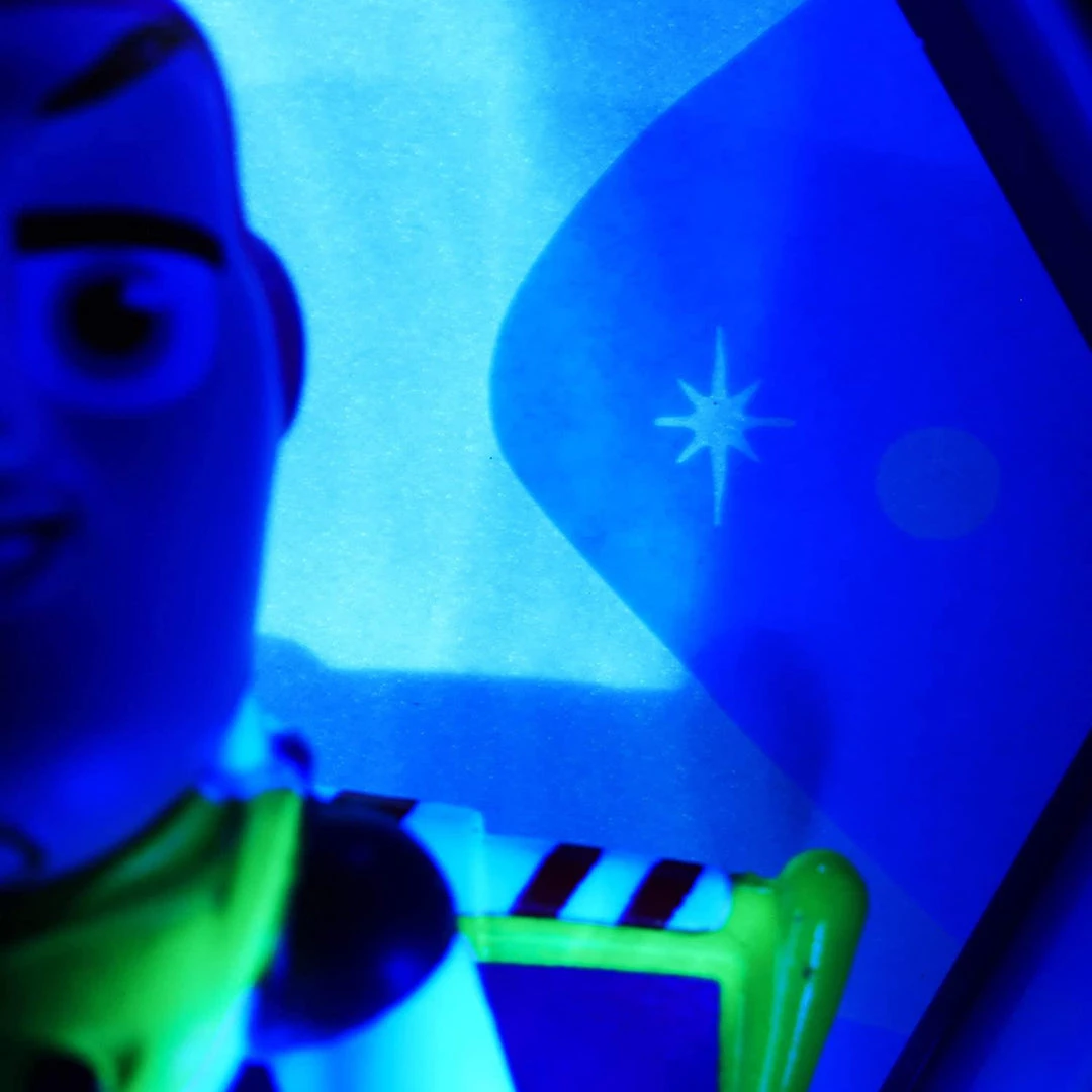 WOW Pods Disney Toy Story Buzz Lightyear Swipe To Light Connect Figure Collectible 7 WOW Pods Disney Toy Story Buzz Lightyear Swipe To Light Connect Figure Collectible