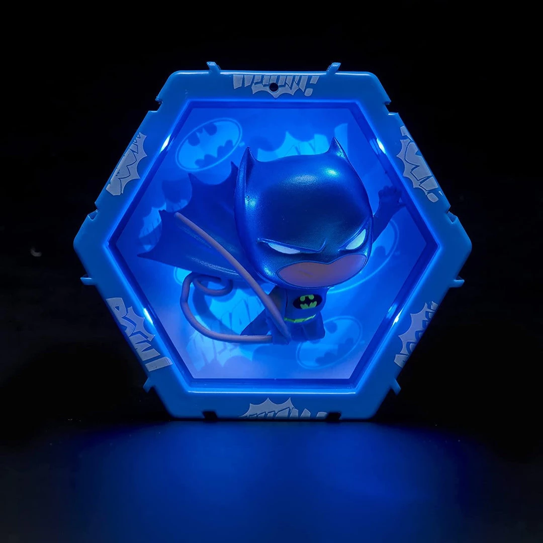 Action Figures WOW Pods Batman Metallic Swipe Light-Up DC Comics Superhero Connect Figure Collectible 5 Action Figures WOW Pods Batman Metallic Swipe Light-Up DC Comics Superhero Connect Figure Collectible