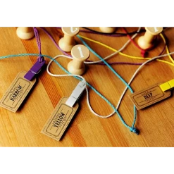 Knit Wit Board Game Loops Spools Face-Paced Humorous Crafty Intellect Z-Man Games 71650ZMG